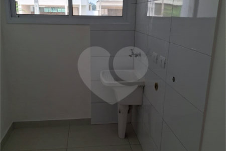 Casa à venda com 3 quartos, sendo 1 suíte, no condomínio Costa das Areias, Salto - SP