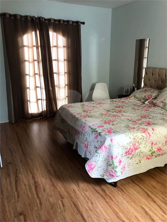 Sobrado à venda com 3 suítes em Vila Oliveira, Mogi das Cruzes, SP