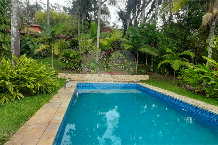 Casa Térrea à venda com 4 quartos, sendo 2 suítes, em Serra da Cantareira, Mairiporã, SP