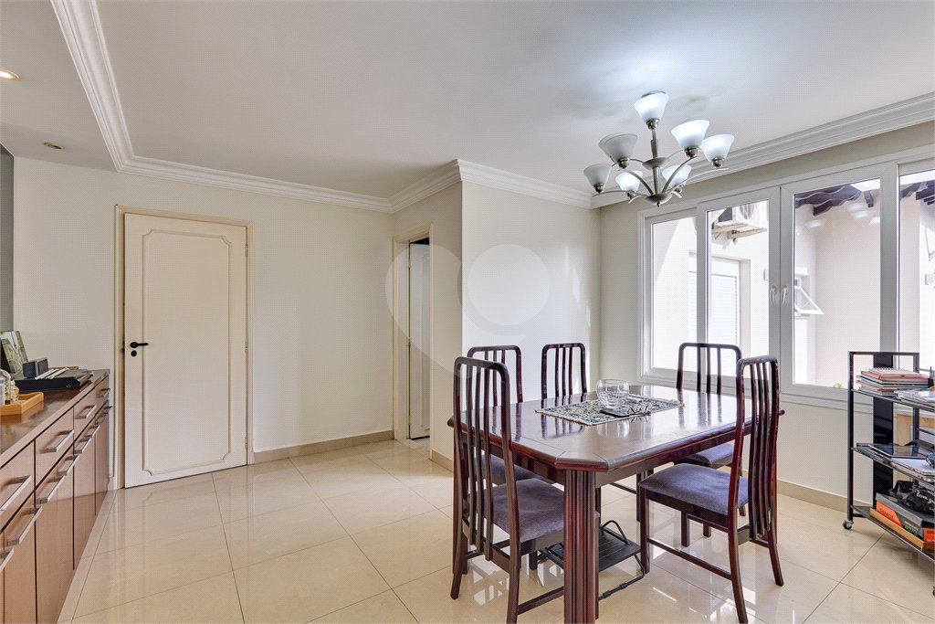 Casa de Vila à venda com 4 quartos, sendo 2 suítes, em Campo Grande, São Paulo, SP
