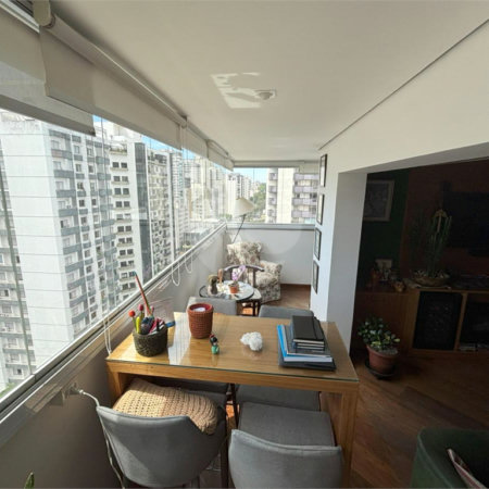 Apartamento à venda com 3 suítes em Indianópolis, São Paulo, SP