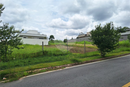 Terreno à venda com 1 suíte em Pinheirinho, Vinhedo, SP