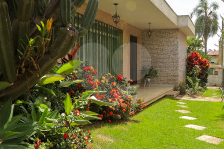 Casa à venda com 3 quartos no condomínio Paderewsky, São Paulo - SP