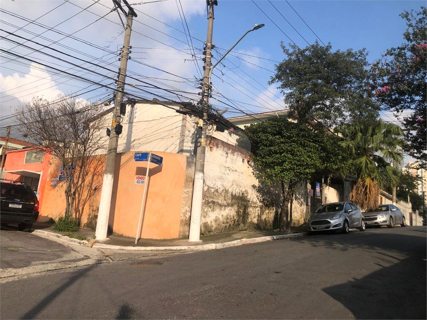 Casa Térrea à venda com 6 quartos, sendo 2 suítes, em Vila Mazzei, São Paulo, SP