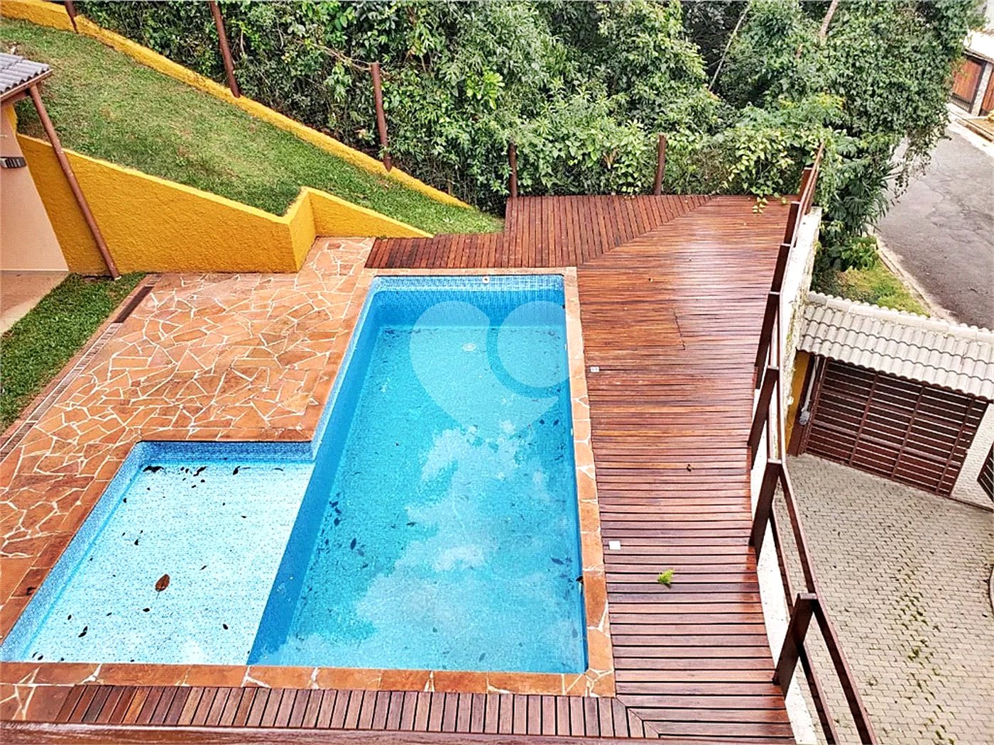 Casa à venda ou para alugar com 7 quartos, sendo 5 suítes, no condomínio Sausalito, Mairiporã - SP
