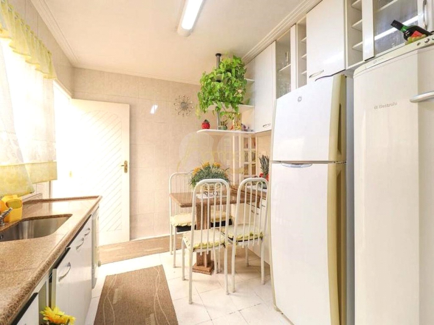 Casa à venda com 4 quartos, sendo 2 suítes, em Jardim Trussardi, São Paulo, SP