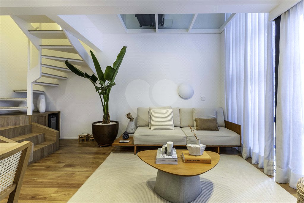 Duplex à venda com 1 suíte em Vila Nova Conceição, São Paulo, SP