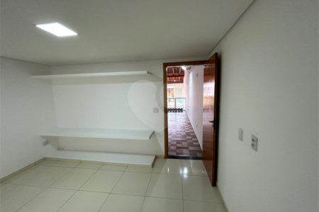 Casa de Vila para alugar com 4 suítes em Vila Romana, São Paulo, SP