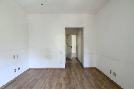 Apartamento à venda com 3 suítes em Vila Suzana, São Paulo, SP