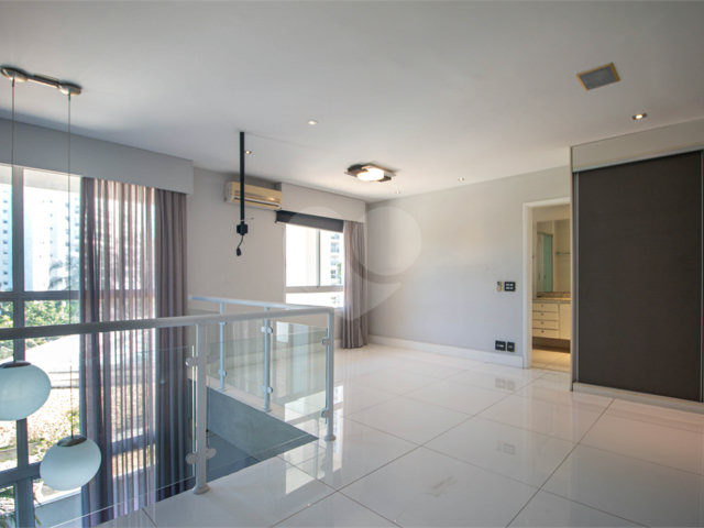 Apartamento à venda ou para alugar com 1 suíte em Panamby, São Paulo, SP