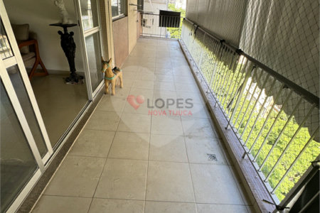 Apartamento à venda com 4 quartos, sendo 1 suíte, em Tijuca, Rio de Janeiro, RJ