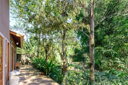 Casa à venda com 4 quartos, sendo 2 suítes,  em Granja Viana, Cotia, SP