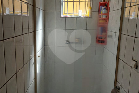 Sobrado à venda com 4 quartos, sendo 1 suíte,  em Vila Gustavo, São Paulo, SP