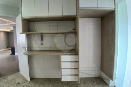 Apartamento à venda com 3 suítes em Santa Teresinha, São Paulo, SP