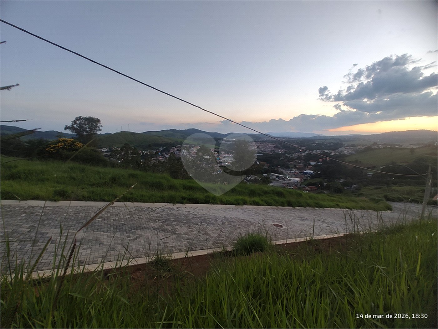 Terreno à venda no condomínio Paraíso da Montanha, Piracaia - SP