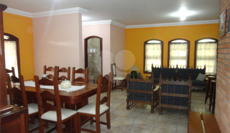Chácara à venda com 4 suítes em Monte Alegre, Vinhedo, SP