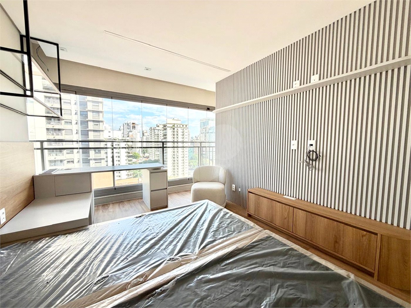 Apartamento à venda com 3 suítes em Campo Belo, São Paulo, SP