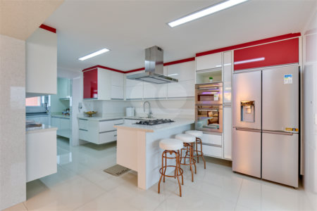 Apartamento à venda com 4 suítes em Vila Sofia, São Paulo, SP