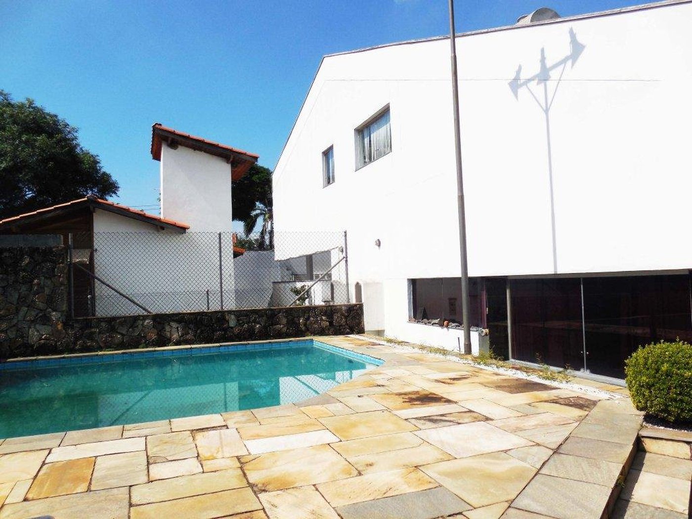 Sobrado à venda ou para alugar com 4 quartos, sendo 1 suíte, em Alto da Boa Vista, São Paulo, SP
