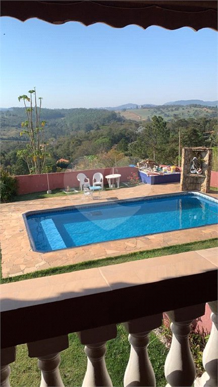 Casa à venda com 4 quartos, sendo 1 suíte, em Loteamento Rancho Maringá II, Atibaia, SP