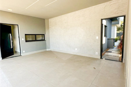 Casa à venda com 3 suítes no condomínio Residencial Mont'alcino, Valinhos - SP
