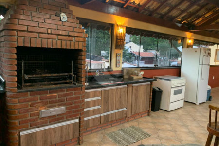 Sobrado à venda com 3 quartos, sendo 1 suíte, em Jardim Marajoara, São Paulo, SP
