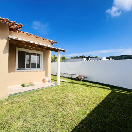 Casa à venda com 2 quartos, sendo 1 suíte, no condomínio Parque Guará, Rio de Janeiro - RJ