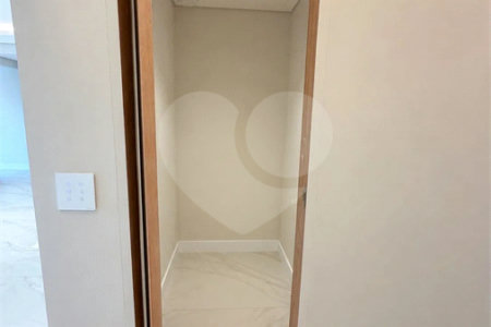 Apartamento à venda com 3 suítes em Brooklin Paulista, São Paulo, SP