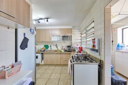 Apartamento à venda com 4 quartos, sendo 1 suíte, em Jardim Marajoara, São Paulo, SP