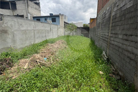 Terreno à venda em Jardim Quaresmeira II, Suzano, SP