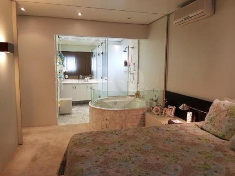 Apartamento à venda com 4 quartos, sendo 3 suítes,  em Campo Belo, São Paulo, SP