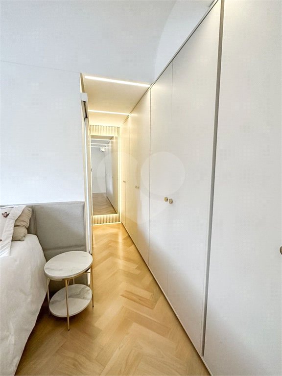 Apartamento à venda com 4 suítes em Vila Cordeiro, São Paulo, SP
