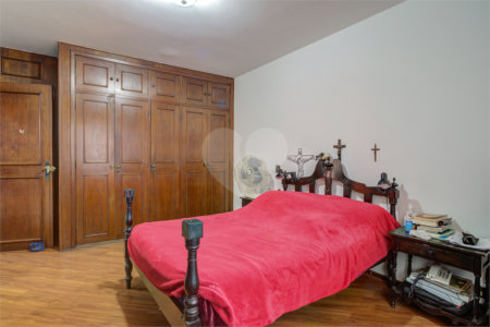 Sobrado à venda com 3 quartos, sendo 1 suíte, em Brooklin, São Paulo, SP