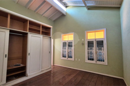 Casa à venda com 3 quartos, sendo 1 suíte,  no condomínio Vinhas da Vista Alegre - Lado Sede, Vinhedo - SP