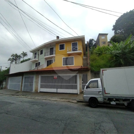 Sobrado à venda com 3 quartos, sendo 1 suíte, em Santa Teresinha, São Paulo, SP