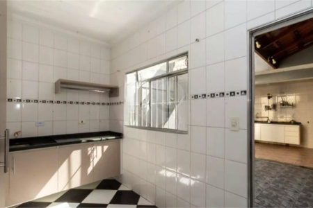 Casa à venda com 5 quartos, sendo 1 suíte, em Vila Rosália, Guarulhos, SP