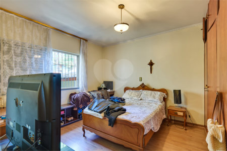 Casa de Vila à venda com 4 quartos, sendo 3 suítes,  em Alto da Boa Vista, São Paulo, SP