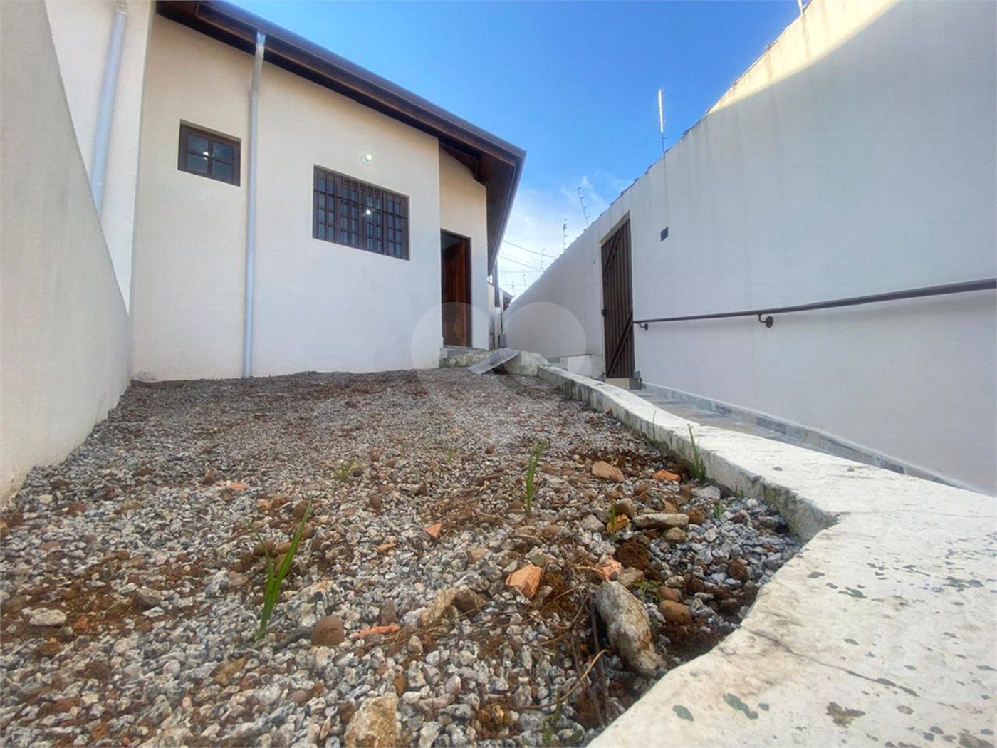 Casa à venda com 3 quartos, sendo 1 suíte,  em Vila Nova Cintra, Mogi das Cruzes, SP