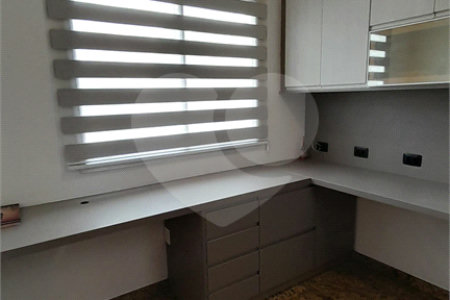 Casa à venda com 3 quartos, sendo 1 suíte, no condomínio Residencial Jardins, São Bernardo do Campo - SP