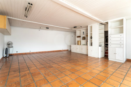 Casa à venda com 4 quartos, sendo 3 suítes, em Vila Mariana, São Paulo, SP