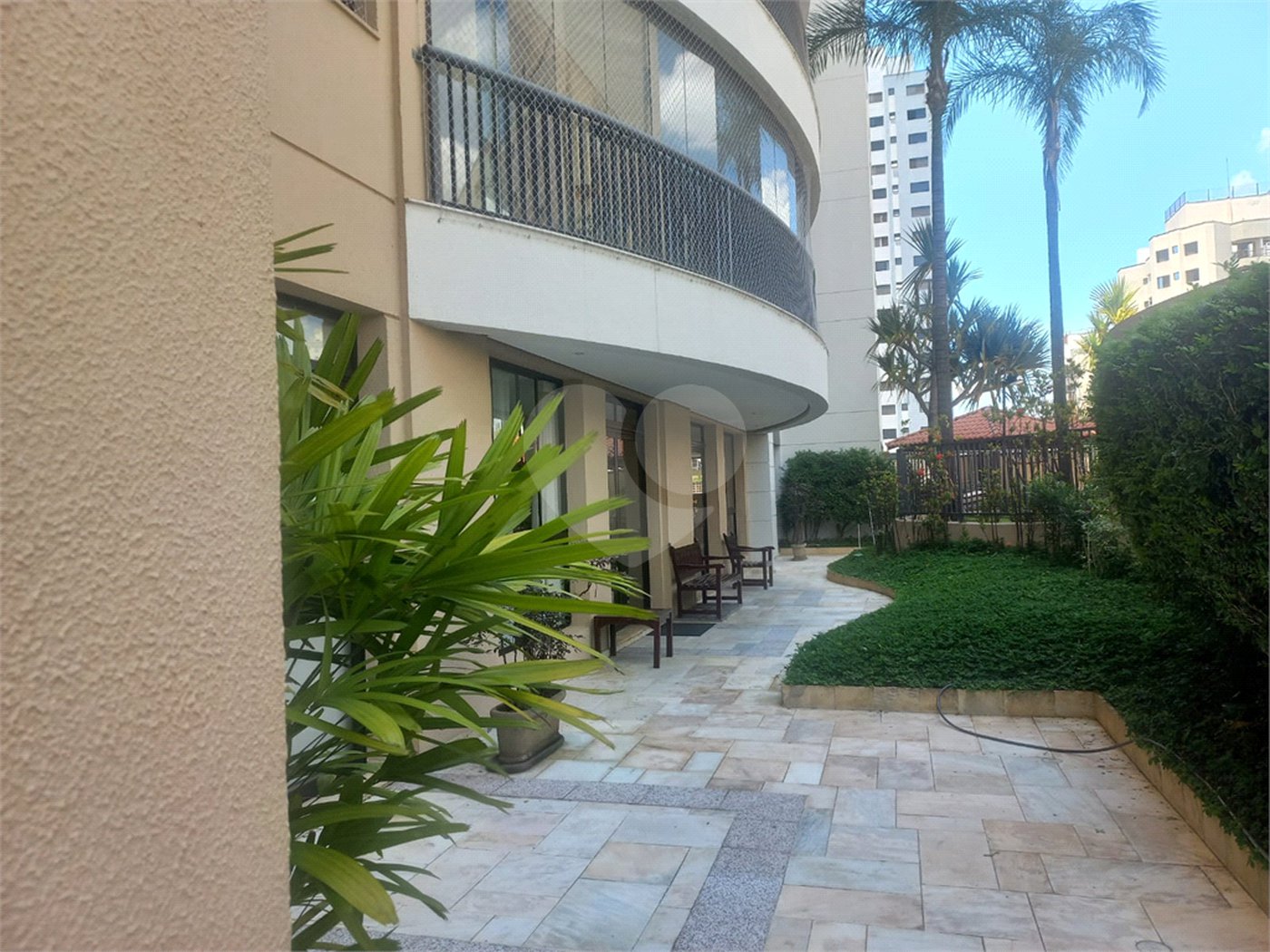 Apartamento à venda com 3 suítes em Vila Pompéia, São Paulo, SP