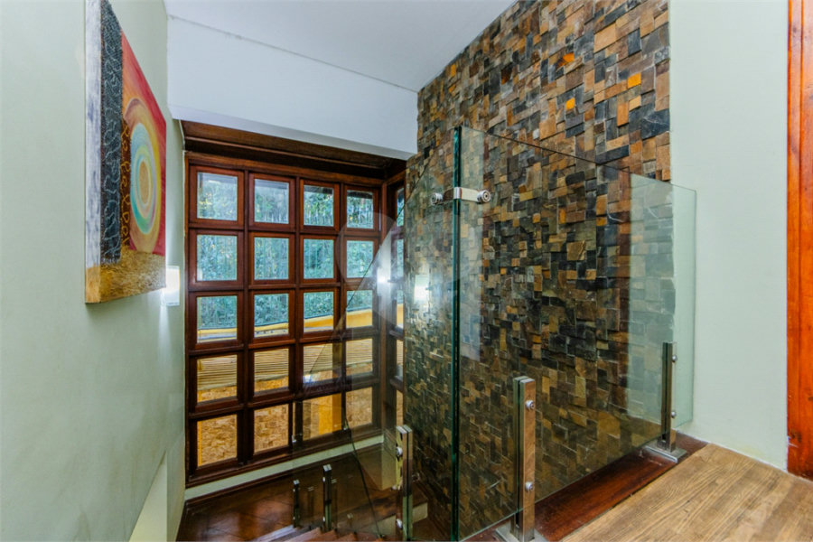Casa à venda ou para alugar com 4 quartos, sendo 3 suítes,  no condomínio Da Serra, São Paulo - SP