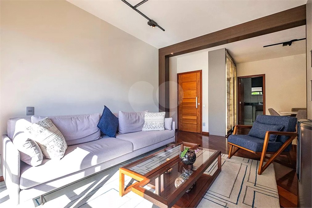 Apartamento à venda com 3 quartos, sendo 1 suíte, em Jardim das Bandeiras, São Paulo, SP