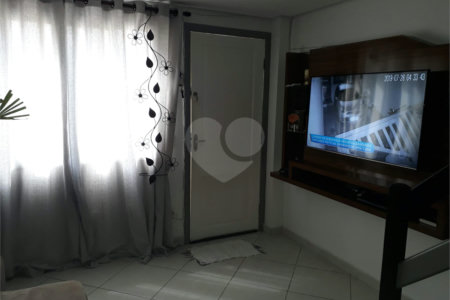 Casa à venda com 3 quartos, sendo 2 suítes,  no condomínio Residencial Villagio Del Cuore, São Paulo - SP