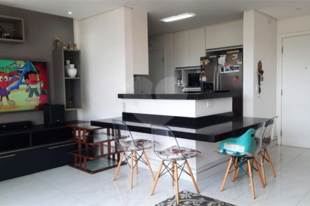 Apartamento à venda com 3 quartos, sendo 1 suíte, em Jardim Marajoara, São Paulo, SP