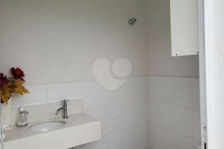 Casa à venda com 3 suítes no condomínio Residencial Veredas, Mogi das Cruzes - SP