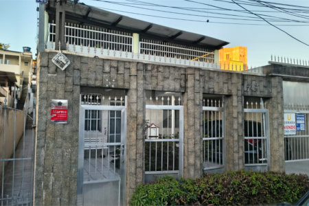 Terreno à venda com 6 quartos em Parque Peruche, São Paulo, SP