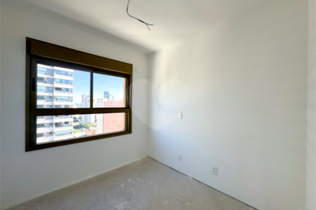 Apartamento à venda com 4 quartos, sendo 3 suítes,  em Vila Mariana, São Paulo, SP