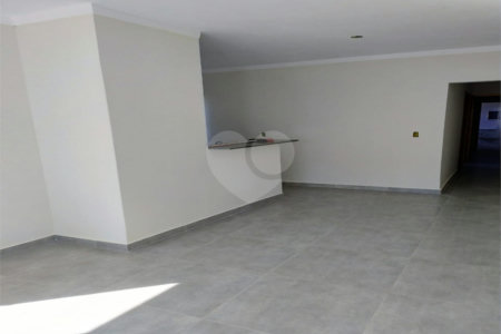 Casa nova 2 quartos dois banheiros Jardim Hikari