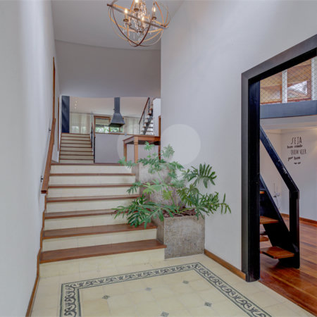 Casa de Vila à venda ou para alugar com 3 suítes em Jardim dos Estados, São Paulo, SP